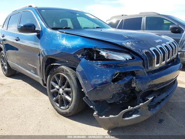 1C4PJLCB3JD537076 Jeep Cherokee Latitude