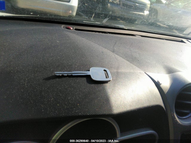 2010 Pontiac Vibe W/1sb მანქანა იყიდება აუქციონზე, vin: 5Y2SP6E05AZ410709, აუქციონის ნომერი: 36290640
