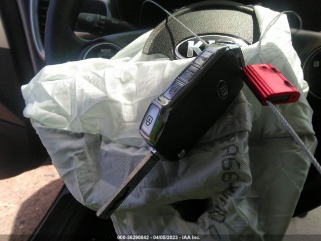 KNDJ23AU2L7089924 KIA SOUL LX
