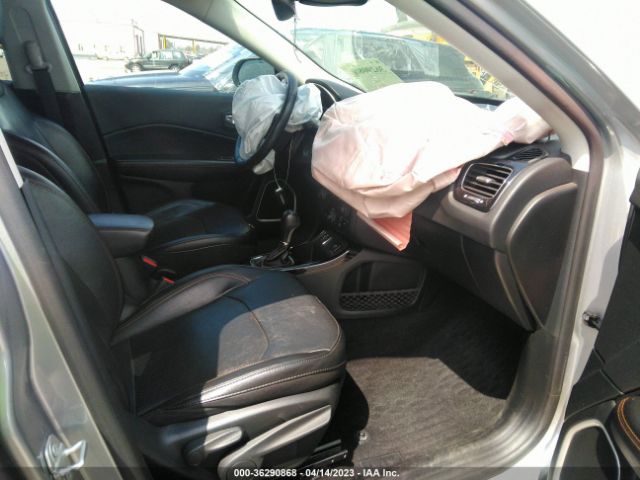 3C4NJCCB5KT772694 Jeep Compass Limited
