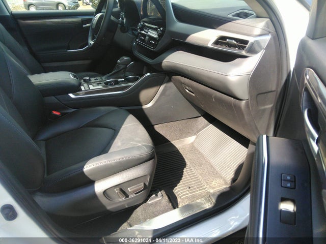 Toyota Highlander Platinum 2022 5TDFZRBH4NS228191 Image 5