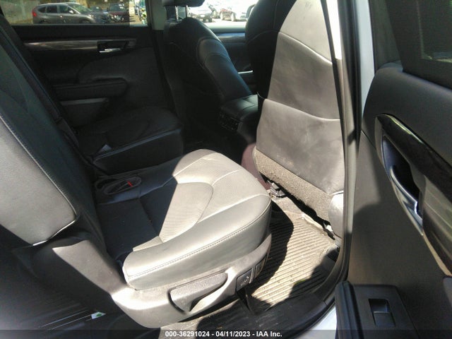 Toyota Highlander Platinum 2022 5TDFZRBH4NS228191 Image 8