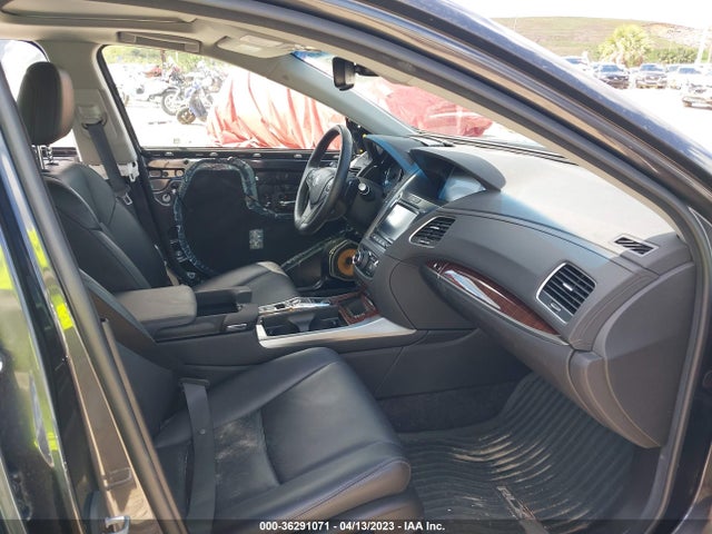2016 Acura RLX, VIN: JH4KC2F94GC000205