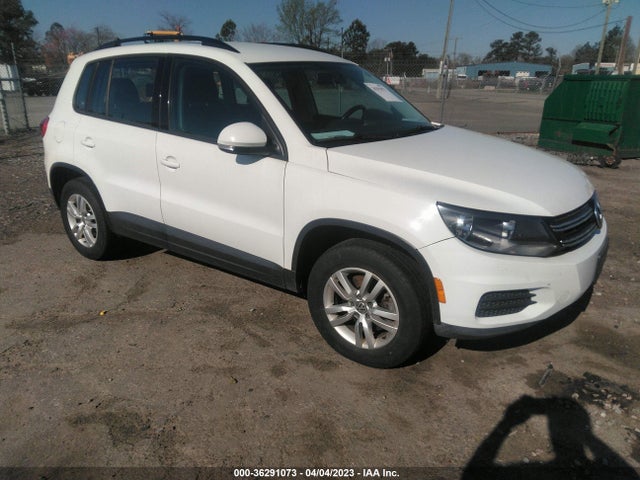 2015 WVGAV7AX3FW581800 main image