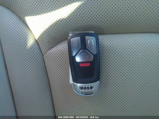 WA1LHAF77KD043840 Audi Q7 Premium Plus