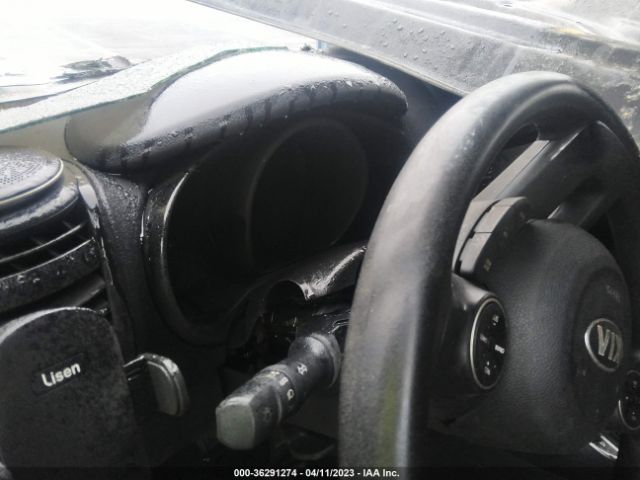 KNDJP3A51J7527503 KIA SOUL +