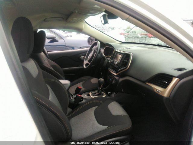 1C4PJLAB4GW135566 Jeep Cherokee Sport