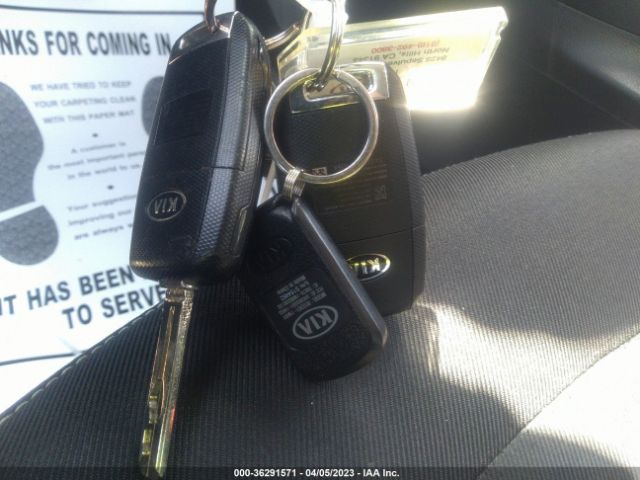 KNDJP3A52H7443653 KIA SOUL +