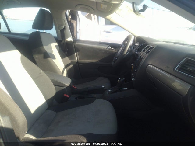 3VW2B7AJXJM239182 Volkswagen Jetta 1.4t S