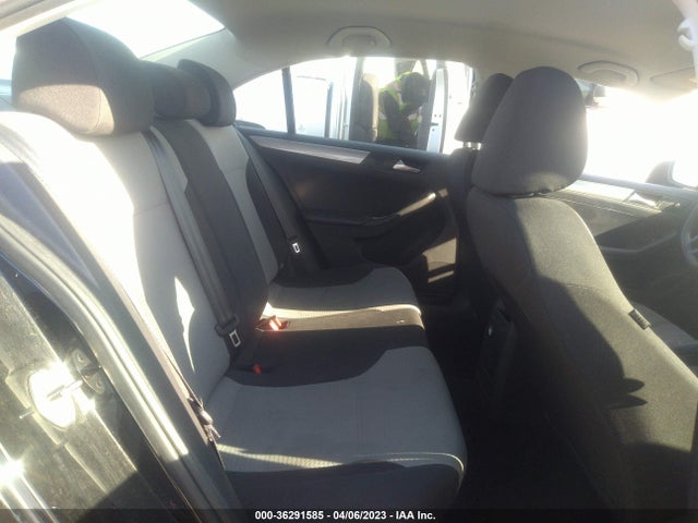 3VW2B7AJXJM239182 Volkswagen Jetta 1.4t S