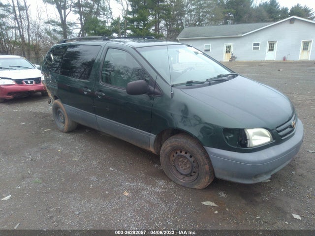 2002 TOYOTA SIENNA LE/XLE VIN: 4T3ZF13C82U457994