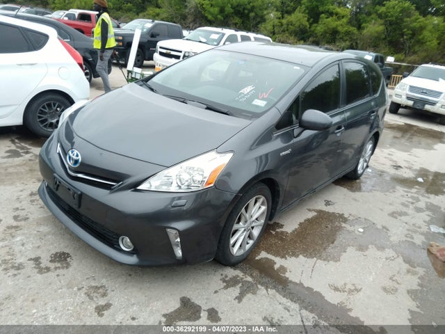 Toyota Prius V Two/three/five 2014 JTDZN3EU8E3309078 Image 2
