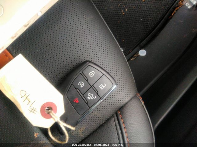 1GTUUEET4NZ604580 GMC Sierra 1500 At4