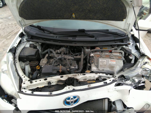 Toyota Prius C One/three/two/four 2014 JTDKDTB31E1070954 Image 11