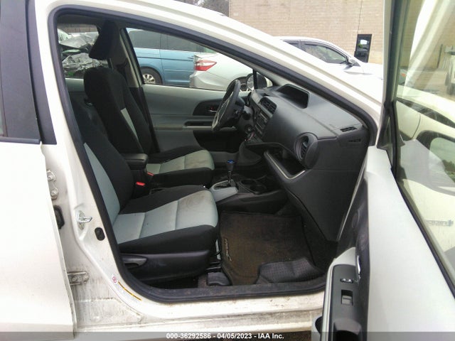 Toyota Prius C One/three/two/four 2014 JTDKDTB31E1070954 Image 6
