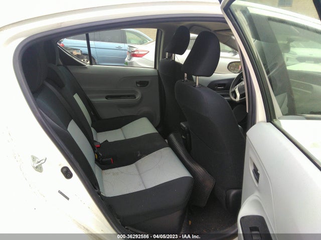 Toyota Prius C One/three/two/four 2014 JTDKDTB31E1070954 Image 9