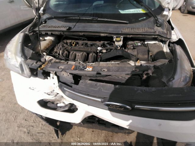1FMCU0G78FUC75701 Ford ESCAPE SE