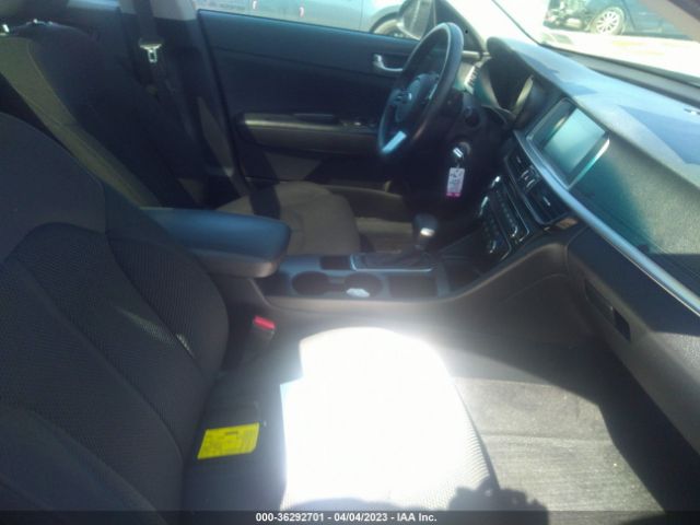 5XXGT4L38KG300597 KIA Optima Lx