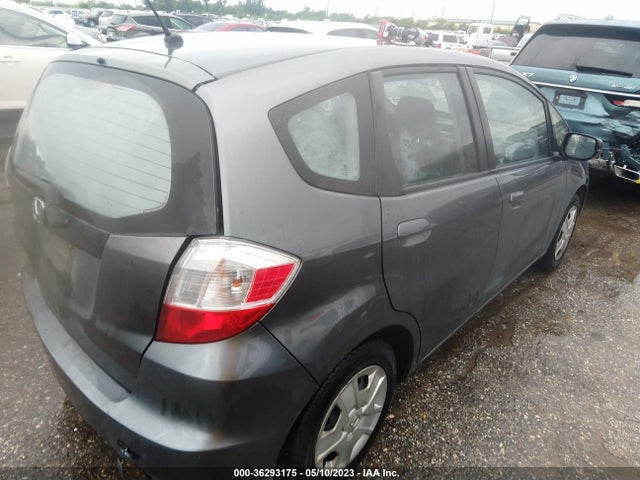 2013 HONDA FIT VIN: JHMGE8H30DC073241