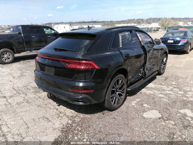 WA1EVAF17KD035976 Audi Q8 Premium Plus