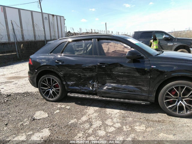 WA1EVAF17KD035976 Audi Q8 Premium Plus