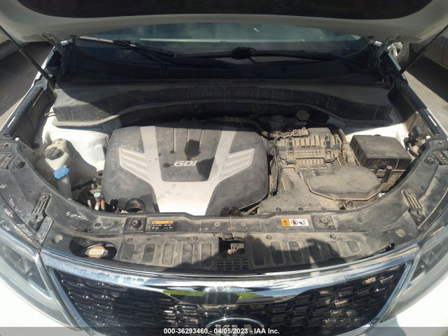 2015 KIA SORENTO LX VIN: 5XYKTDA76FG651011
