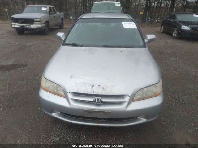 2000 HONDA ACCORD SDN LX VIN: 1HGCG5648YA146931