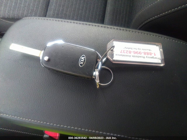 KIA SOUL S 2021 KNDJ23AU9M7782944 Image 3