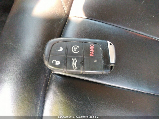 Chrysler 200 C 2015 1C3CCCCB6FN607751 Image 3