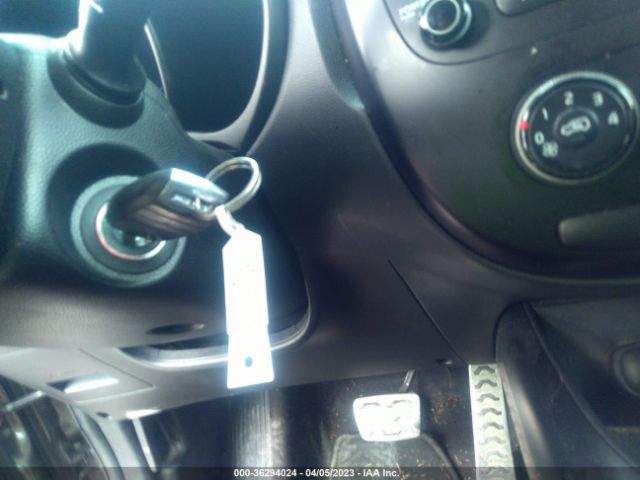 KNDJN2A28F7220861 KIA Soul Base