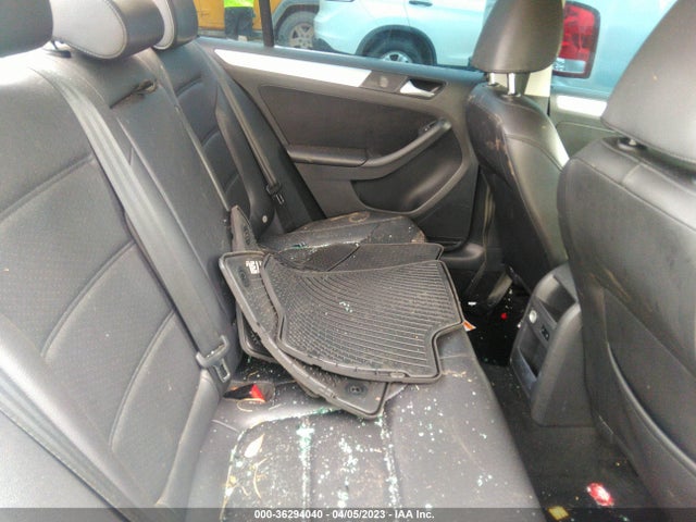 3VWD07AJ1EM326229 Volkswagen Jetta Sedan Se W/connectivity/sunroof