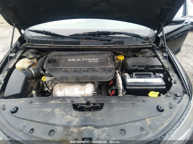 Chrysler 200 S 2015 1C3CCCBB4FN749890 Image 10