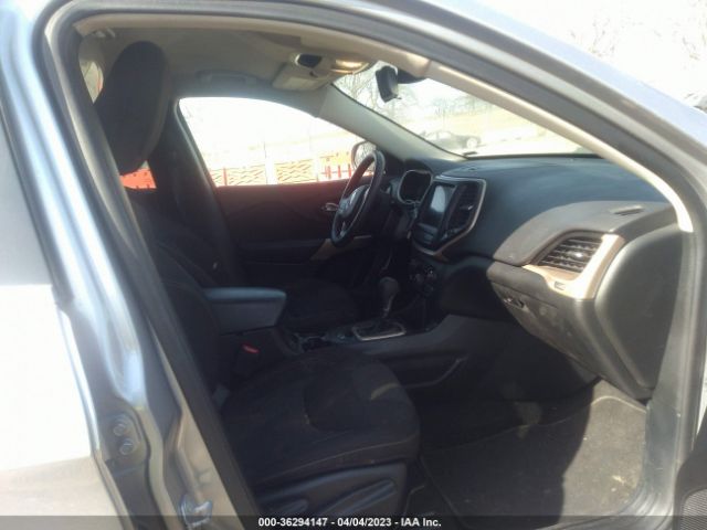 1C4PJLCB8HW642629 Jeep Cherokee Latitude