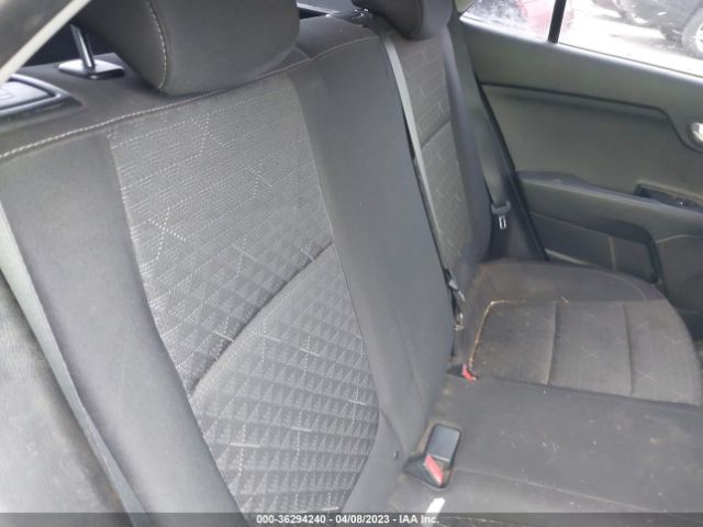 3KPA25AD8LE309000 KIA Rio 5-door S