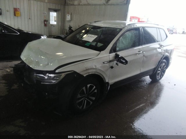 3VV0B7AX4NM035676 Volkswagen TIGUAN S