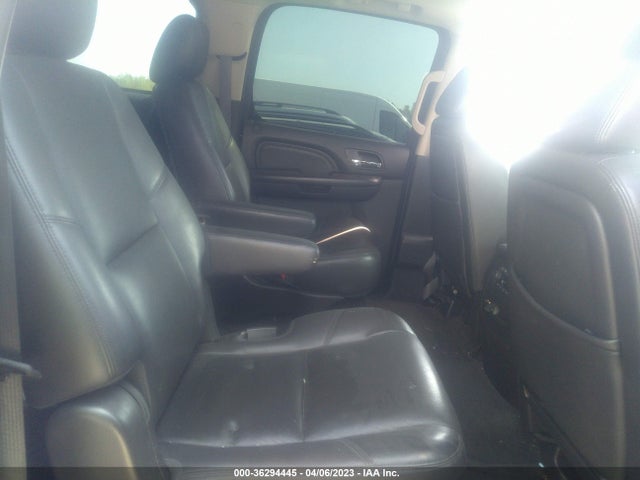 2013 GMC YUKON XL DENALI VIN: 1GKS2MEF3DR321687