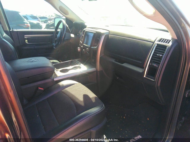 1C6RR6MT6JS261912 RAM 1500 Sport