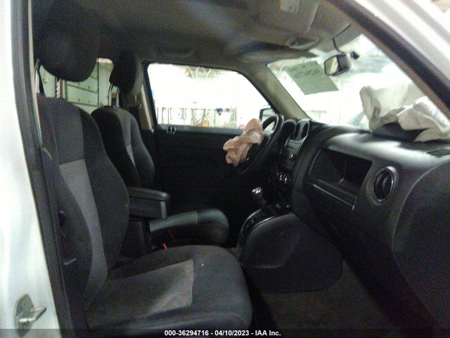 1C4NJPBA1GD528327 Jeep Patriot Sport