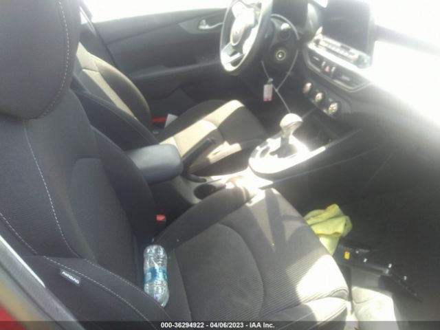 3KPF24ADXME374822 KIA Forte Lxs