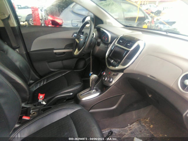 Chevrolet Sonic Premier 2020 1G1JF5SB2L4115767 Image 5