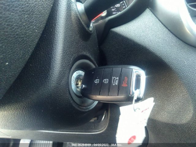5XYPG4A53JG394567 KIA Sorento Lx V6