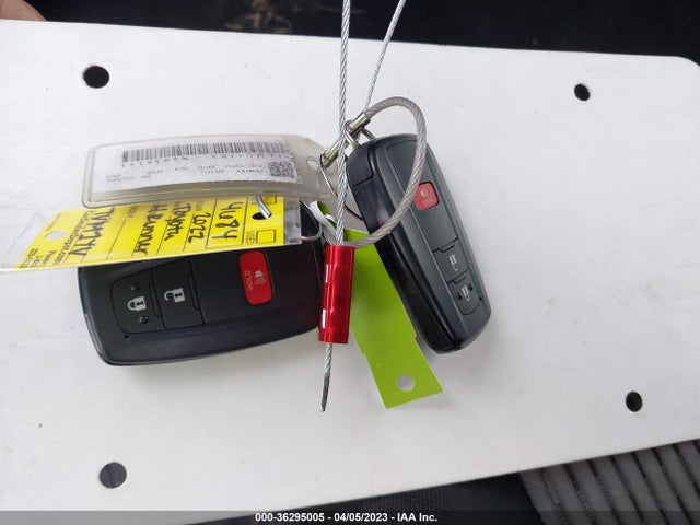 Toyota 4RUNNER SR5 2022 JTEMU5JRXN6036293 Image 3