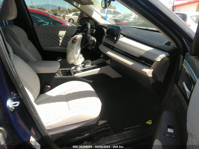 JA4J3VA88NZ075555 Mitsubishi Outlander Sel