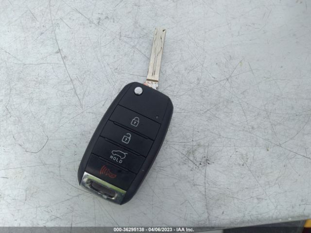 5XYKT3A68FG633286 KIA SORENTO LX