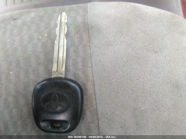 2008 TOYOTA COROLLA LE VIN: 2T1BR30E78C911035