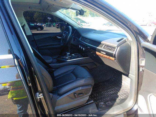 WA1LAAF72HD055407 Audi Q7 Premium Plus