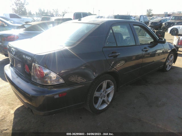 2001 LEXUS IS 300 VIN: JTHBD182810017654