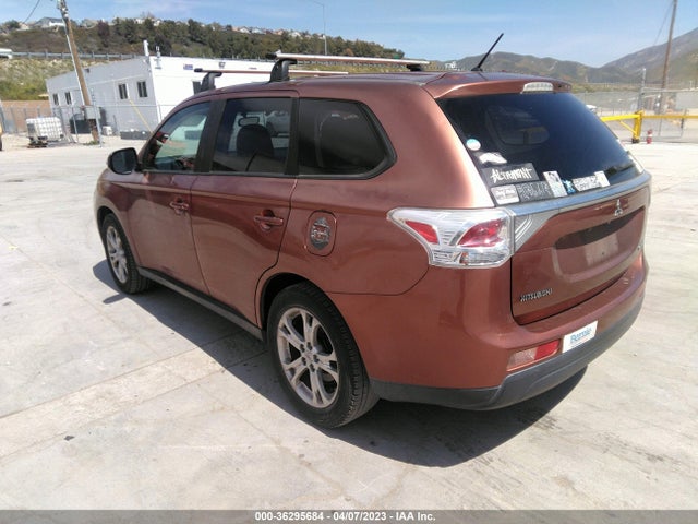 JA4AD3A37EZ010136 Mitsubishi Outlander Se