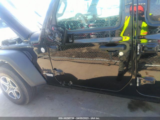 1C4HJXDM1MW823738 Jeep Wrangler Unlimited Sport S