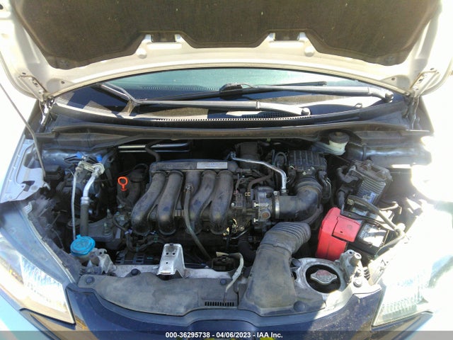 Honda FIT LX 2015 3HGGK5H59FM723925 Image 11